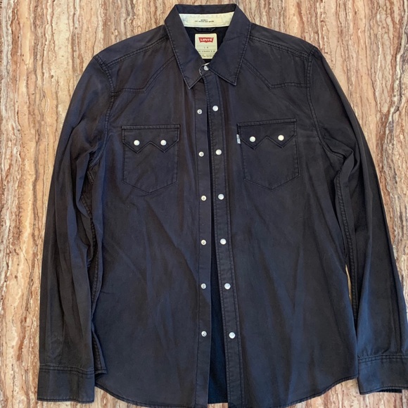 Levi's Other - Levi Classic Western Button Up Shirt